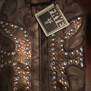 FRYE NWT Studded Cowboy Boots